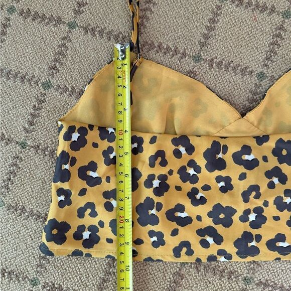 4 Sienna gold silky fabric cheetah print boho flowy camisole top M - Picture 5 of 10